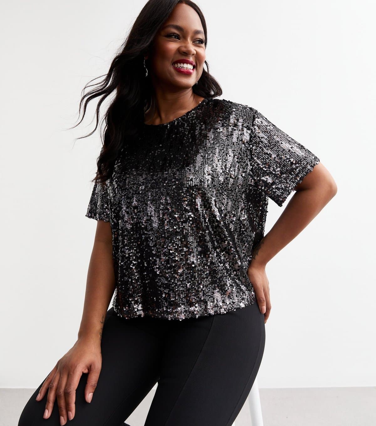 New Look Women's Plus Size Grey Sequinned Short Sleeve Top Curves New Look