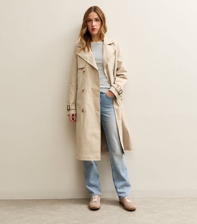 New Look Women's White and Navy Striped Slash Neck Flared Sleeve Top New Look - 3