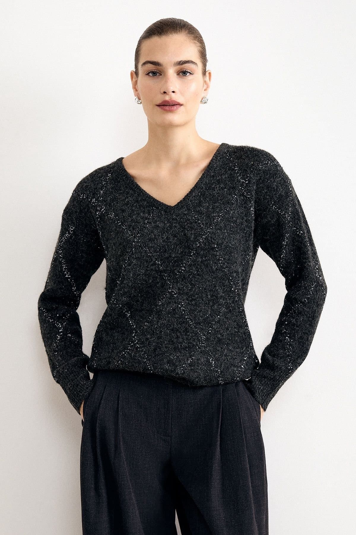 Phase Eight Phase Eight Women's Fenia Metallic Diamond Jumper in Dark Grey