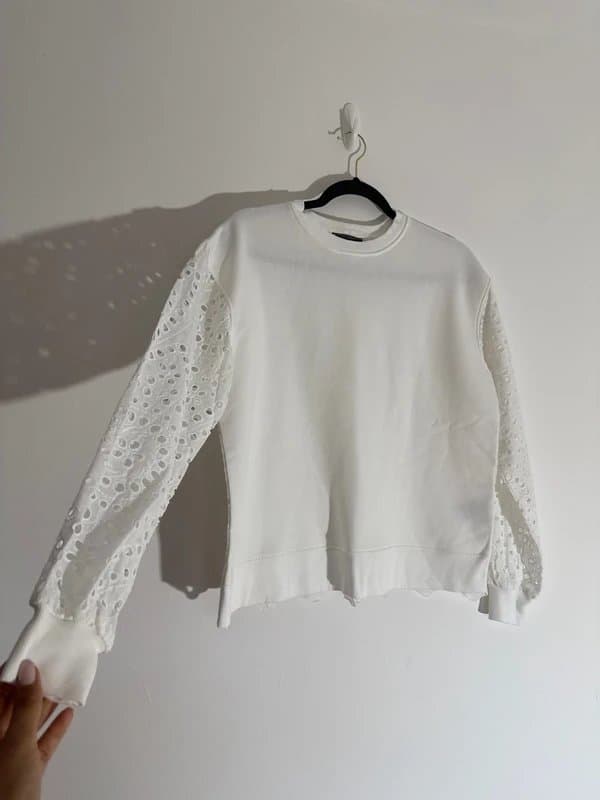 Mint Velvet New (no tags) Mint Velvet White Broderie Anglaise Arm and Back Detail Sweatshirt- size medium /12