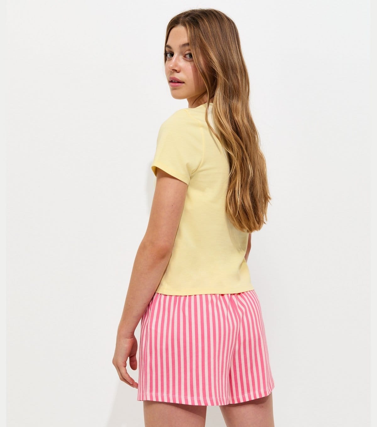 New Look Girls' Light Yellow Paradise Hawaii Print Pyjama T-Shirt and Shorts Set New Look - 4
