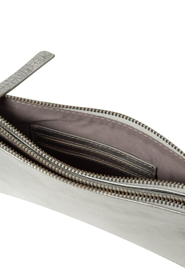 Pure Luxuries London Pure Luxuries London Women's 'Eleanor' Leather Clutch Bag in Silver - 3