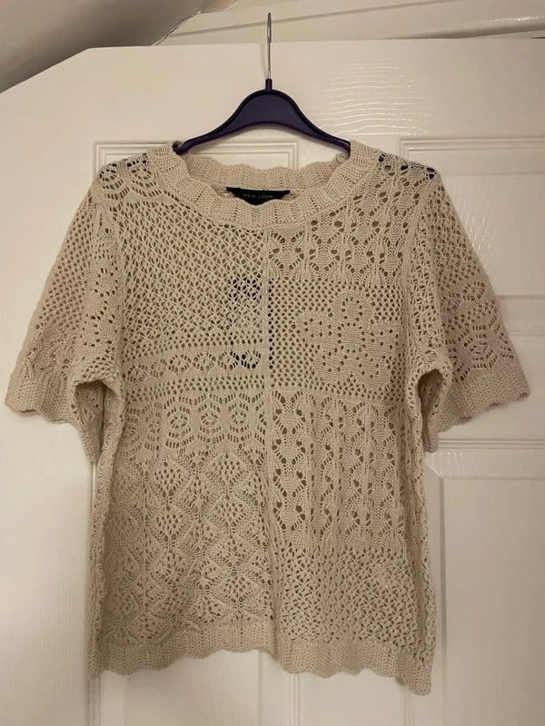 New Look Ladies New Look crochet look top size 8 - 1