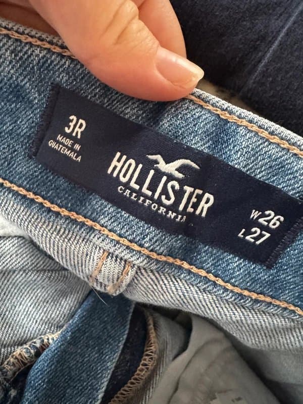 Hollister Hollister | Size 3R | W26 L27 | Mom Jeans