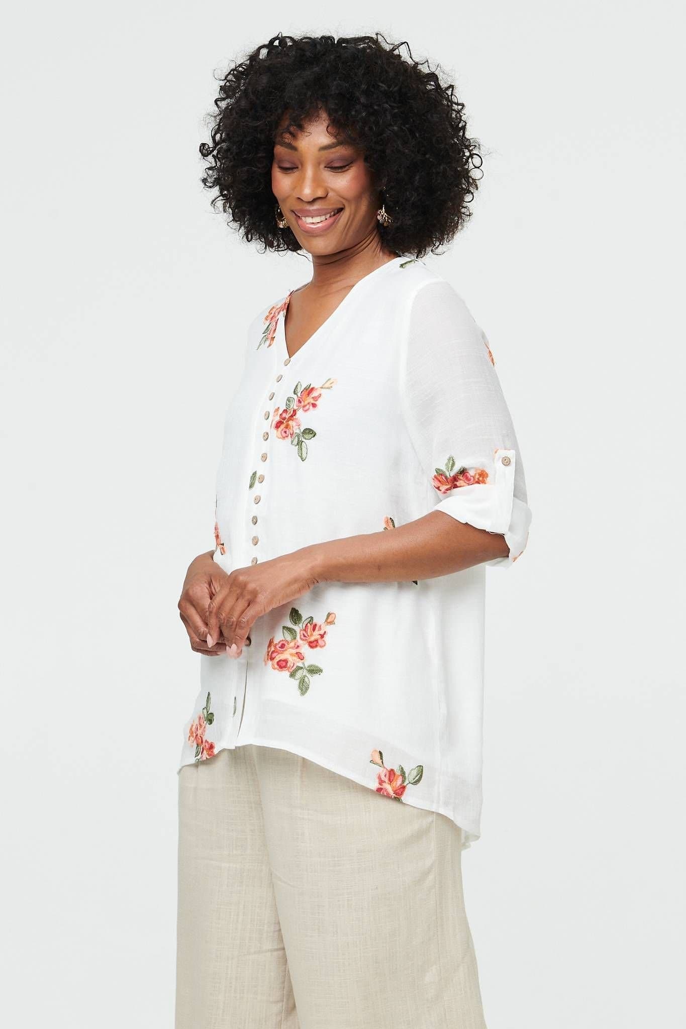 Izabel London Izabel London Women's Floral Curve Hem Layered Blouse in White