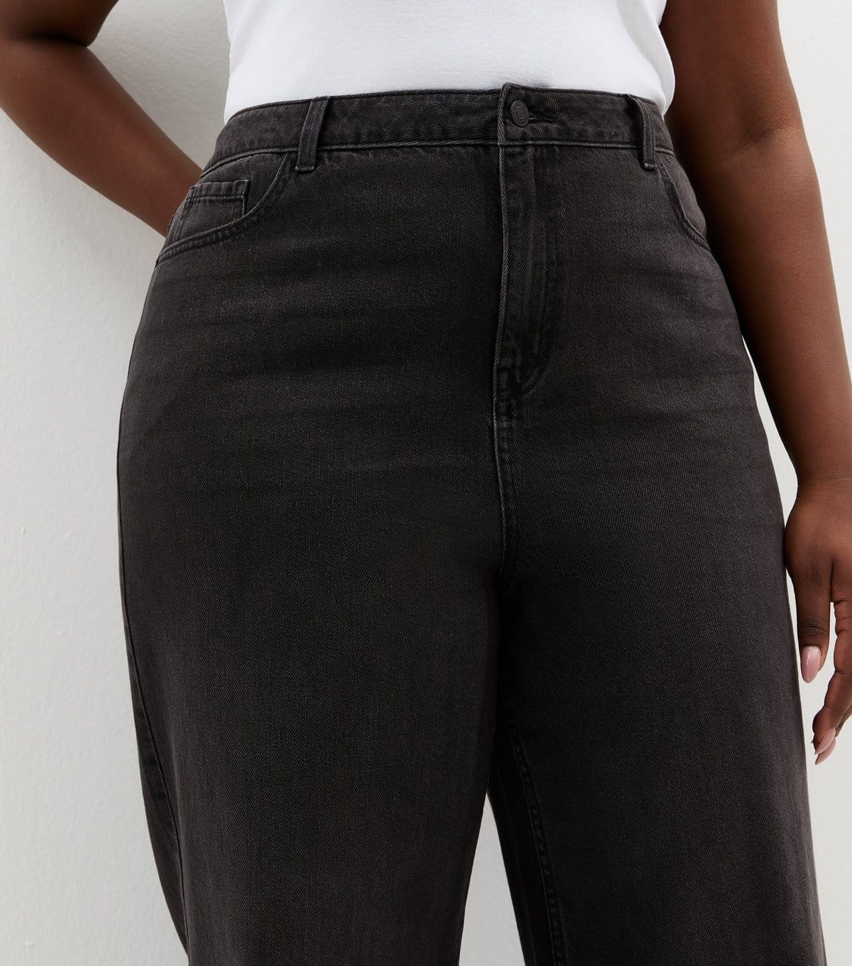 New Look Women's Plus Size Black Adalae High Waist Wide Leg Jeans Curves New Look - 4