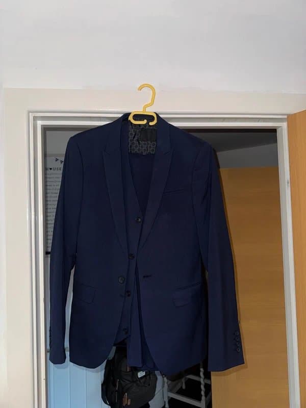 ASOS Men’s Navy 3 Piece Suit