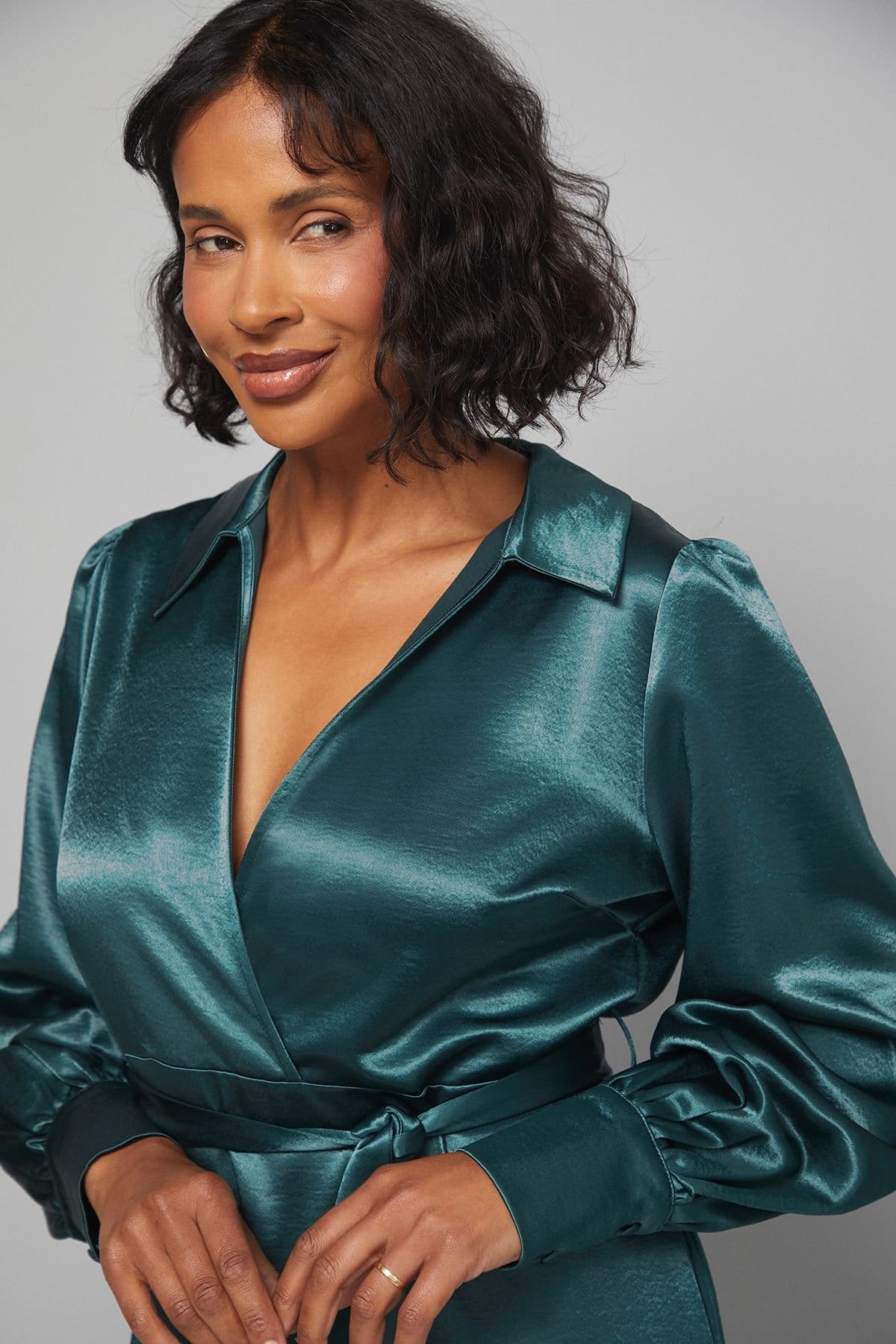 Wallis Wallis Women's Satin Collared Tie Waist Midi Dress in Green - 4