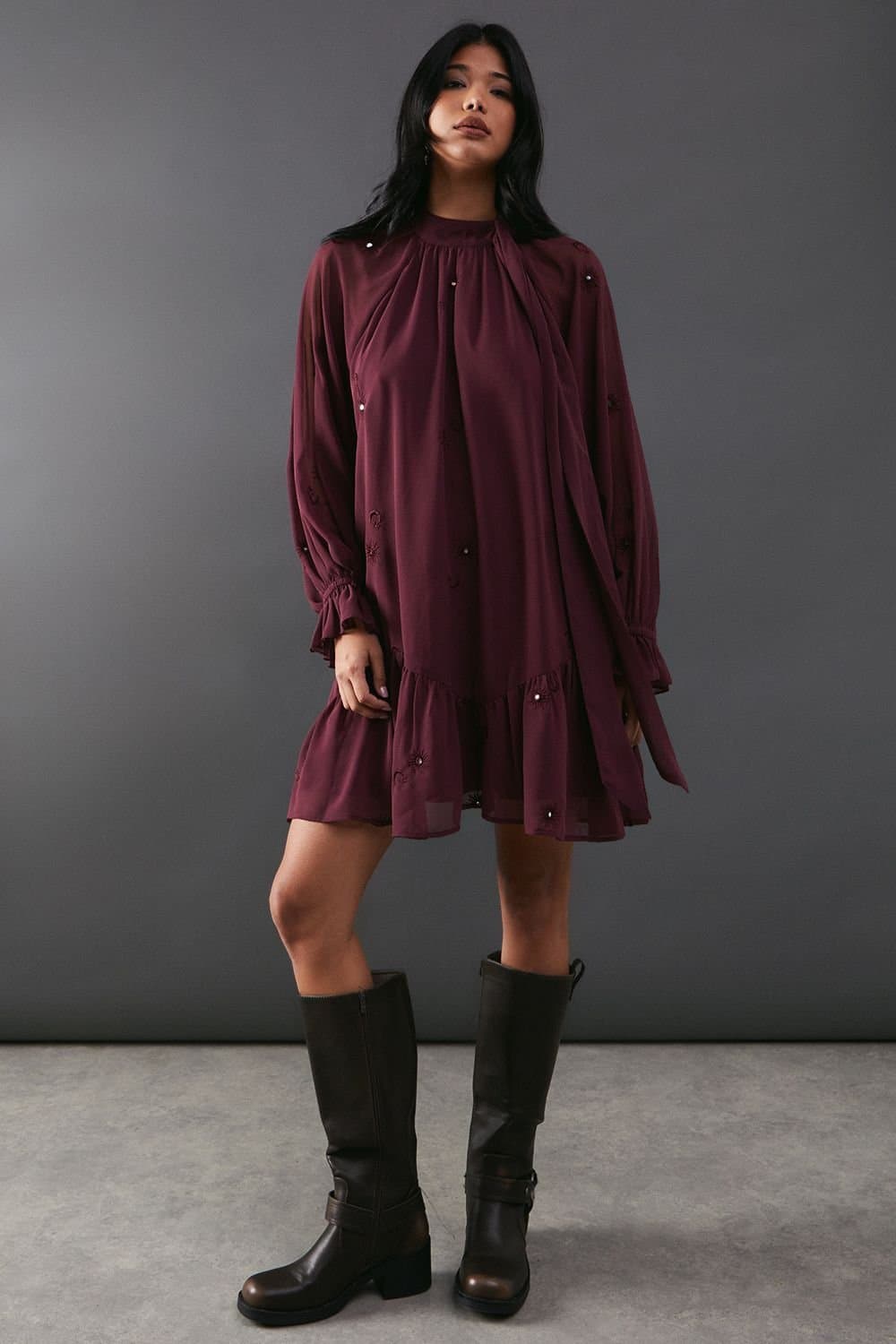 Warehouse Warehouse Women's Premium Chiffon Tie Neck Moon Embellished Sequin Mini Smock Dress in Burgundy