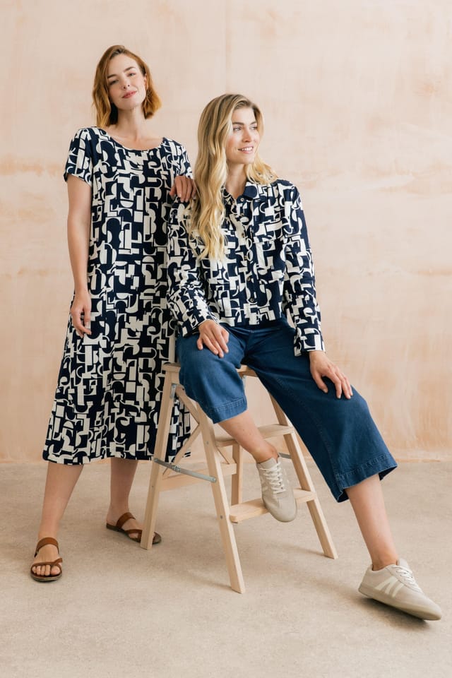 Lily & Me Lily & Me Women's Summer Breeze Linen Blend Dress in Navy - 3