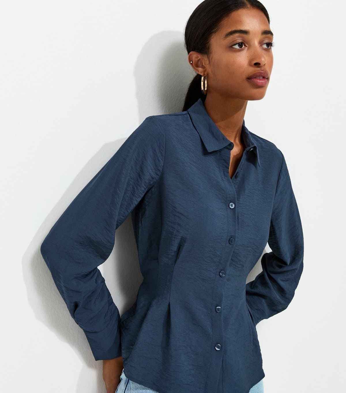 New Look Women's Navy Crinkle Texture Gathered Waist Shirt New Look