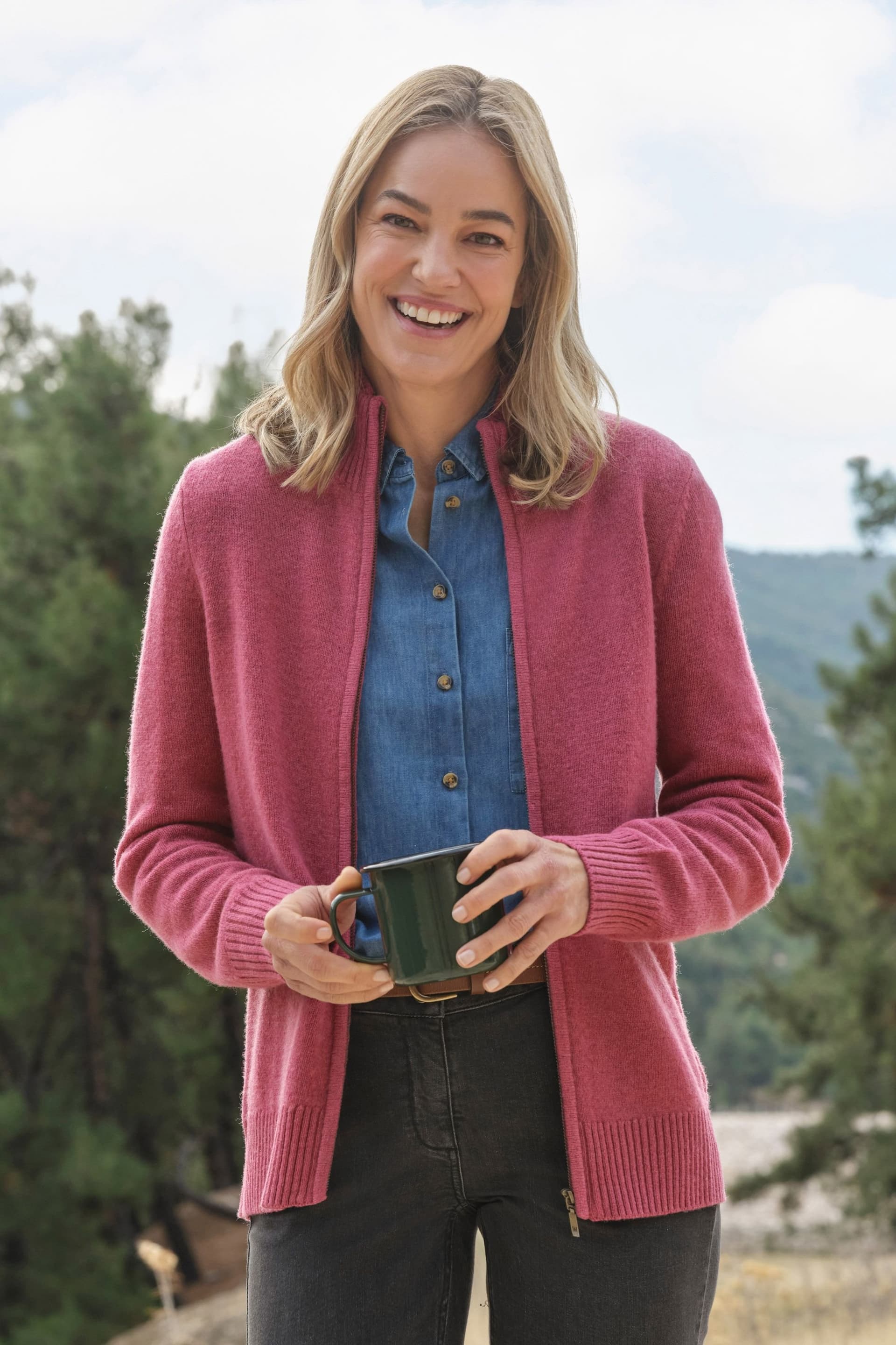 WoolOvers WoolOvers Women's 100% Wool Fitted Zip Thru Cardigan in Light Red