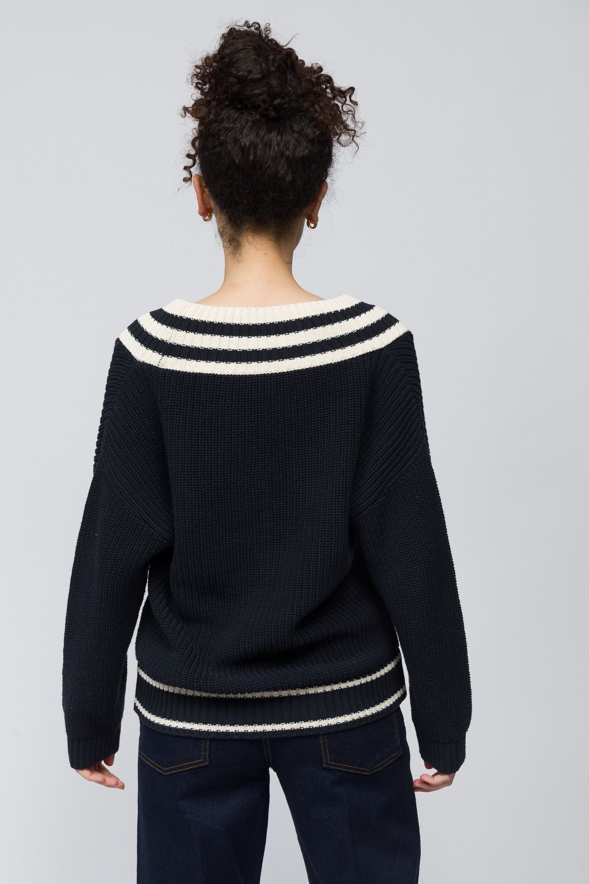 Dexia Dexia Women's Stylish Navy Jumper with Elegant Details - 4