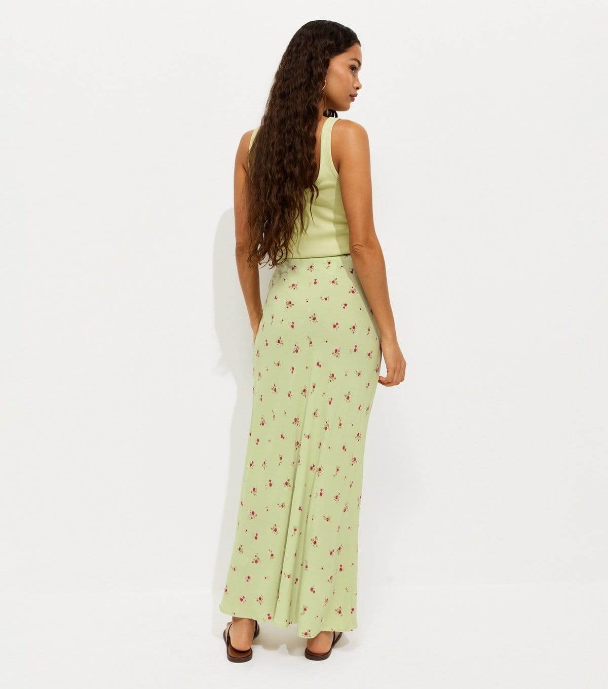 New Look Women's Petite Green Ditsy Floral Print Bias Cut Midi Skirt New Look - 4