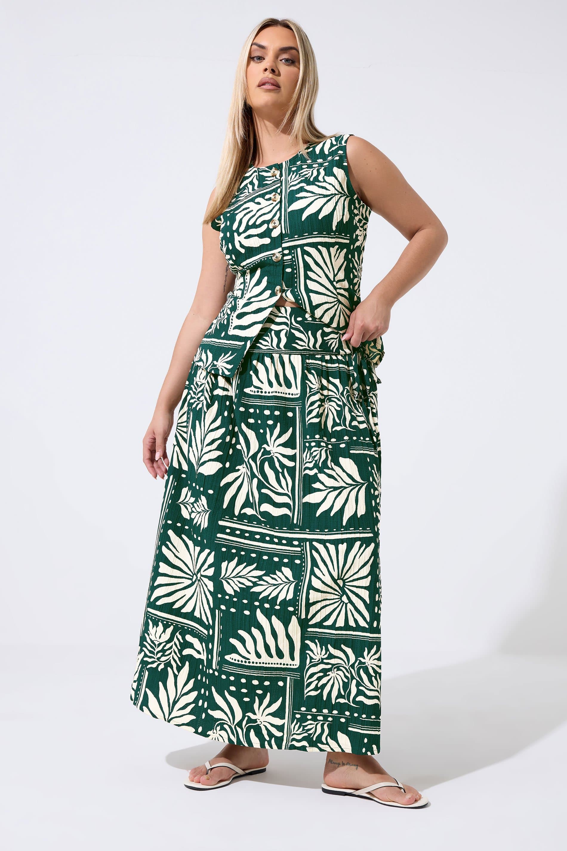 Limited Collection Plus Size Green Abstract Palm Print Skirt