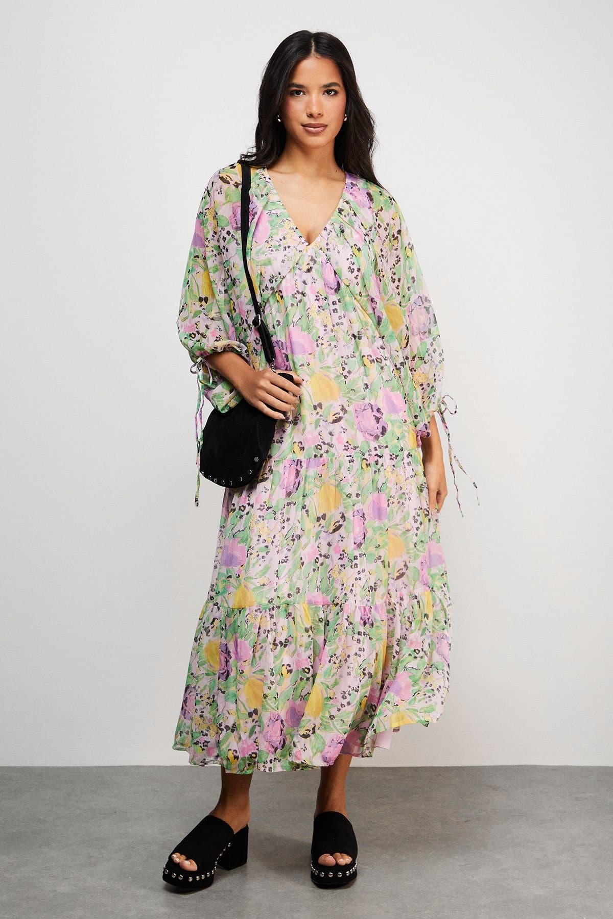 Warehouse Warehouse Women's Chiffon Batwing Midi Dress in Floral