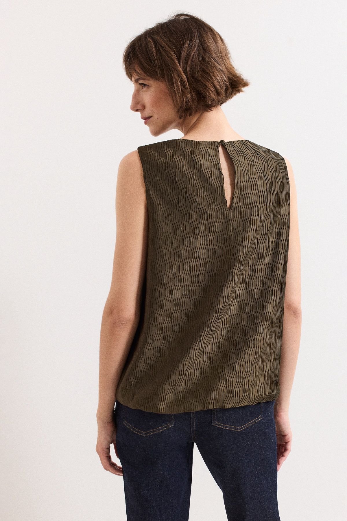 Phase Eight Phase Eight Women's Zula Textured Bubble Sleeveless Blouse in Dark Olive - 4