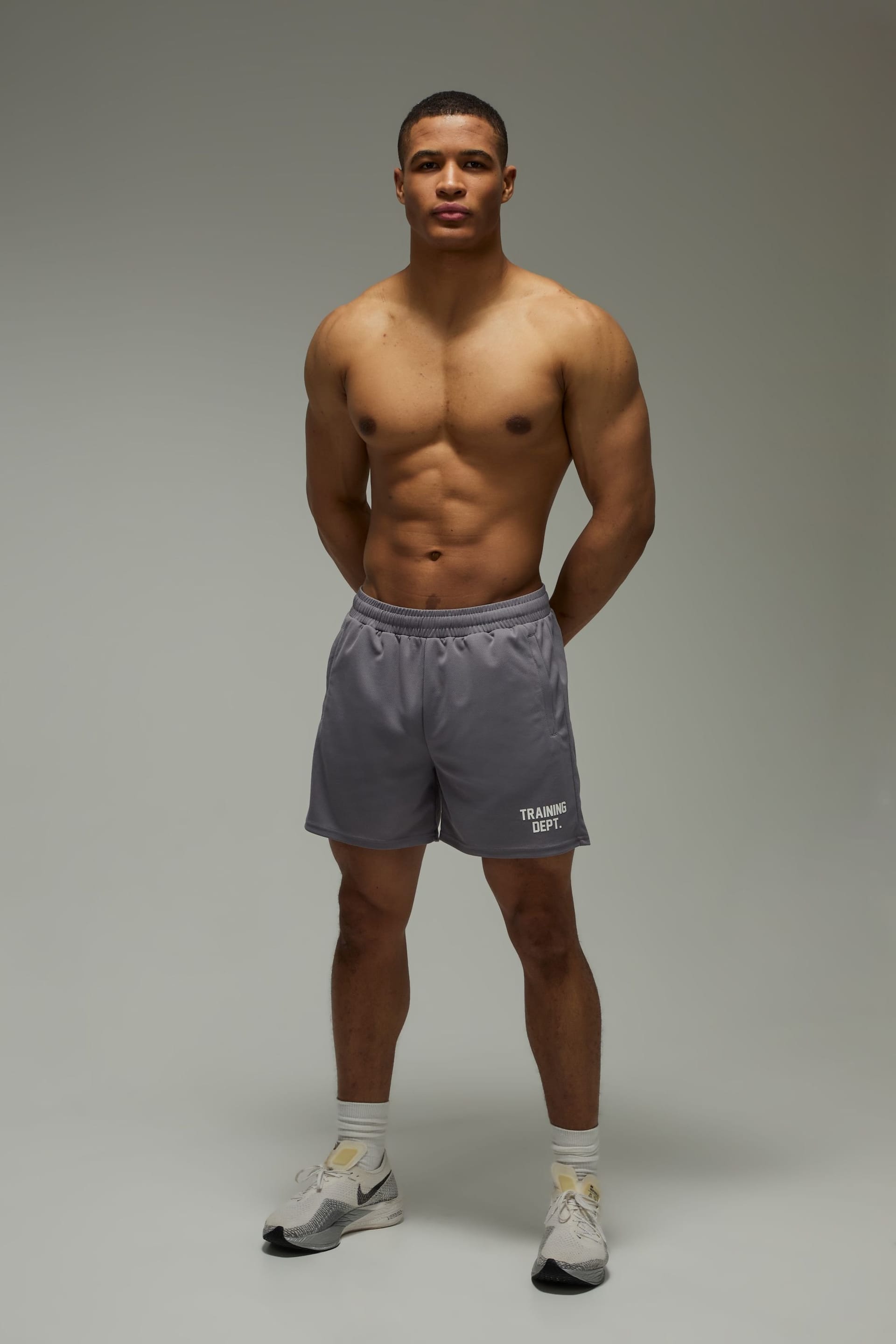 Training Dept. Training Dept. Men's Training Dept Airflow Tech 5inch Short in Light Grey - 4