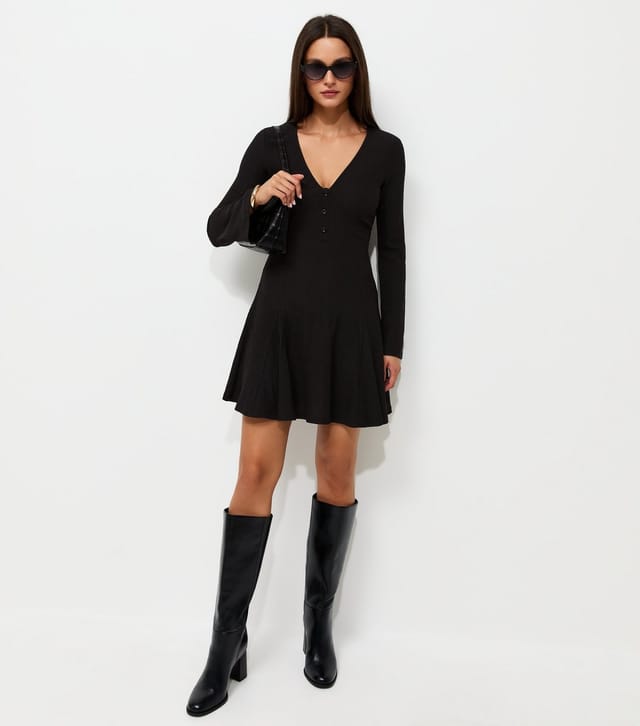 New Look Women's Black Long Sleeve Crinkle Texture V-Neck Flared Mini Dress New Look - 3