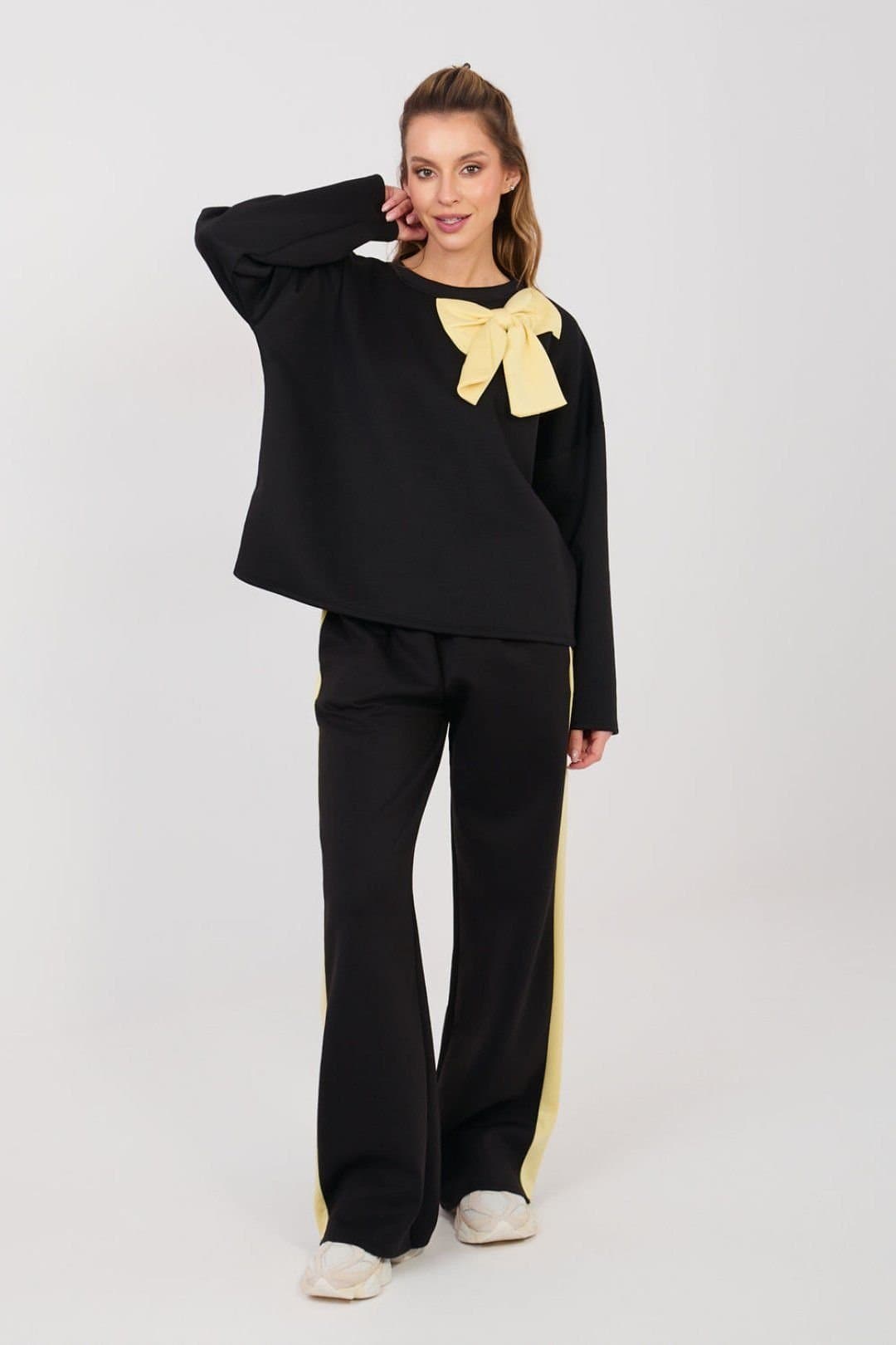 Love Lace Love Lace Women's Casual Bow Detail Wide Leg Tracksuit Set Style 224803 in Black