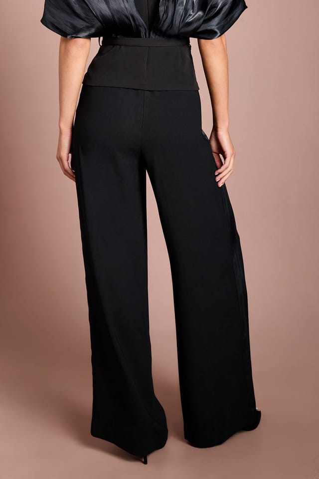 Coast Coast Women's Pleated Crepe Trousers in Black - 3