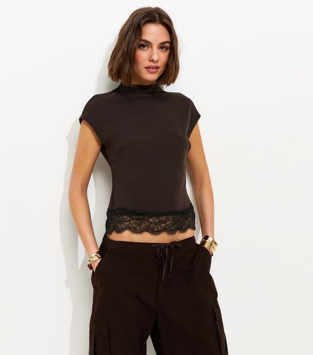 New Look Women's Dark Brown Lace Hem Grown On Sleeve T-Shirt New Look - 2