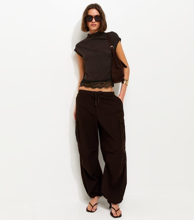 New Look Women's Dark Brown Lace Hem Grown On Sleeve T-Shirt New Look - 3