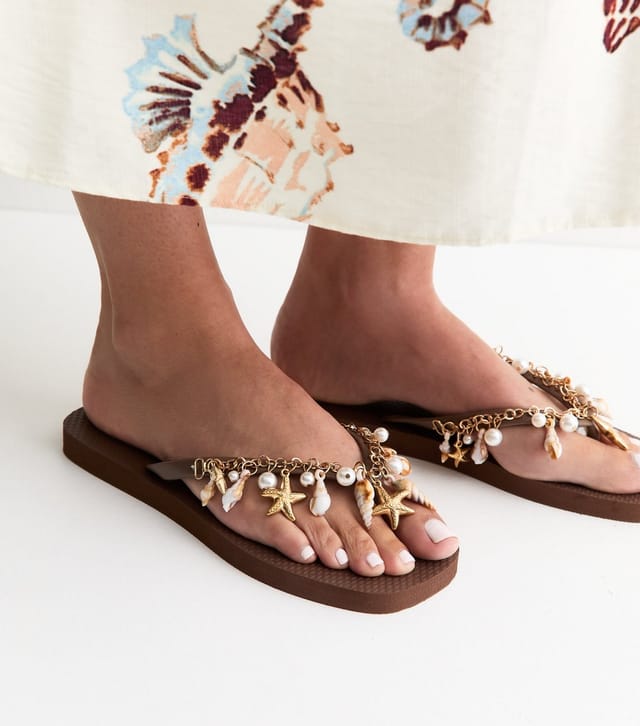 New Look Women's Dark Brown Fishing Charm Flip Flops Vegan New Look - 2