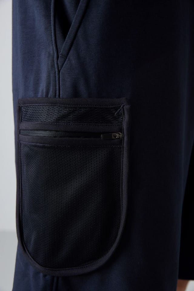 Tommy Life Tommy Life Men's Wide-leg Cargo Shorts in Navy - 3