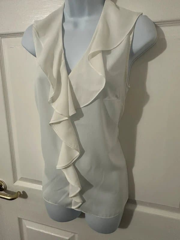 H&M Beautiful White sleeveless frill blouse size UK10