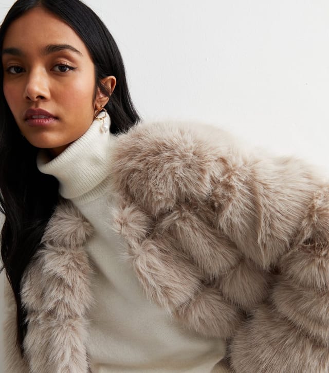 Gini London Women's Stone Faux Fur Jacket Gini London New Look - 3