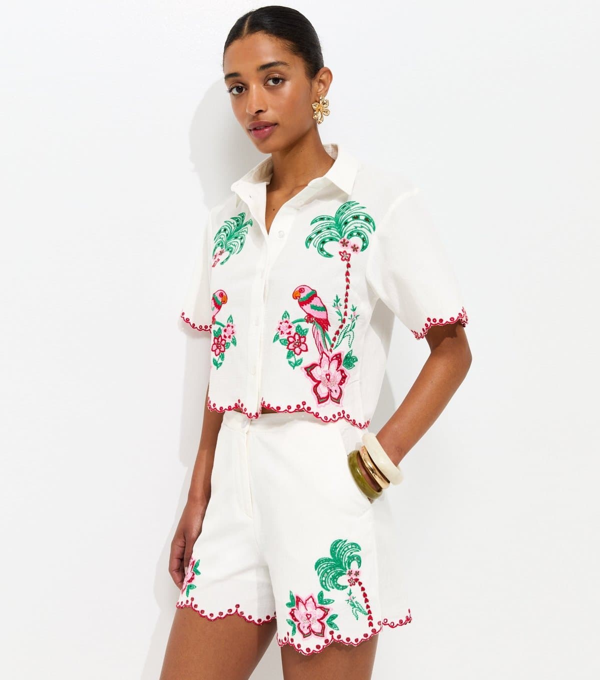 New Look Women's White Tropical Embroidery Shorts New Look