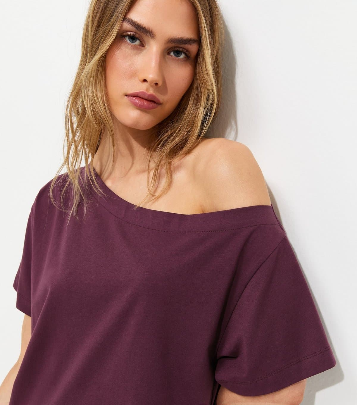 New Look Women's Dark Burgundy Cotton Off The Shoulder T-Shirt New Look