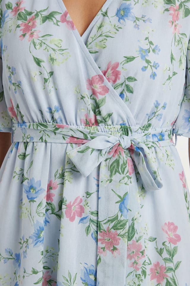 Wallis Wallis Women's Petite Floral Print Ruffle MAXI Dress in Blue - 3