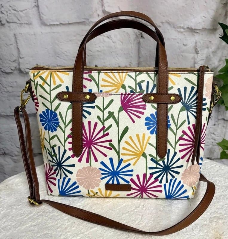 Fossil Fossil BNWOT Ladies Coated fabric Multiway Grab Bag