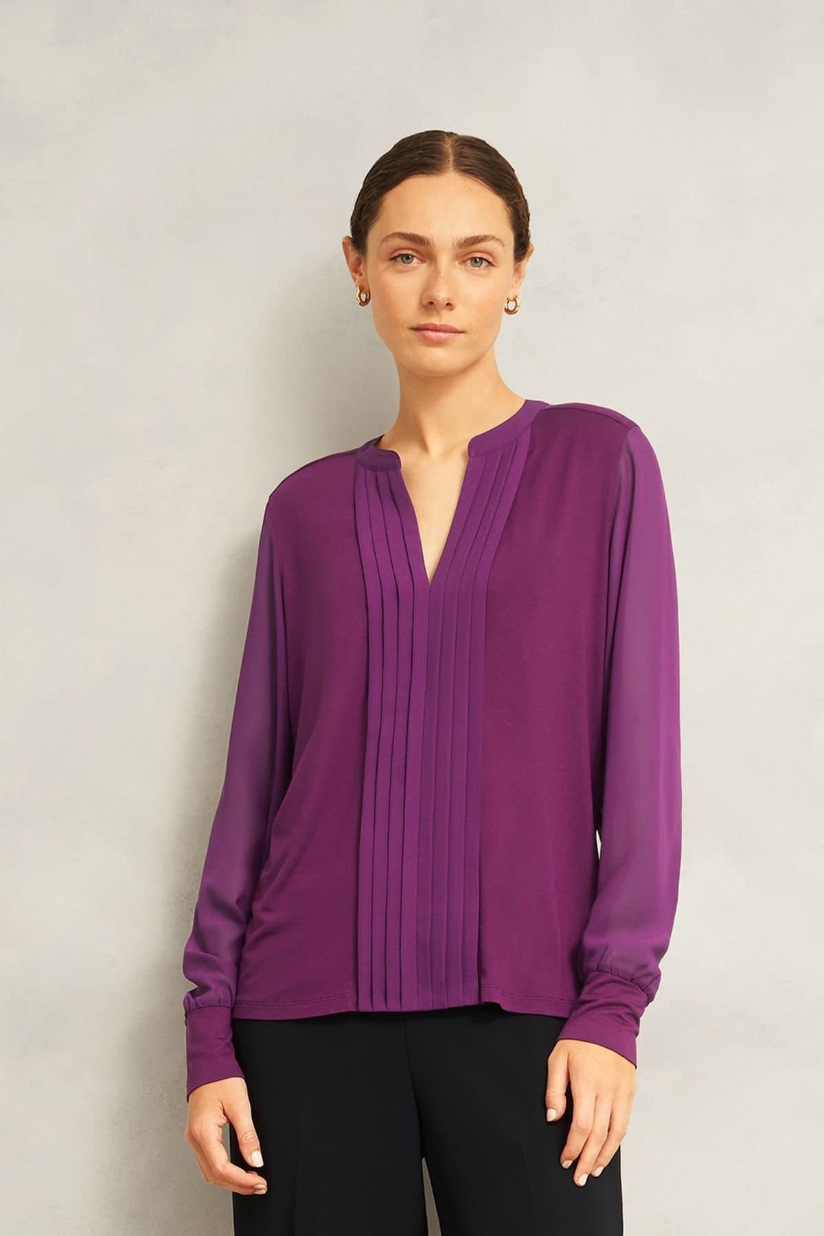 Hobbs London Hobbs London Women's Darcy Pintuck Detail Top in Aubergine