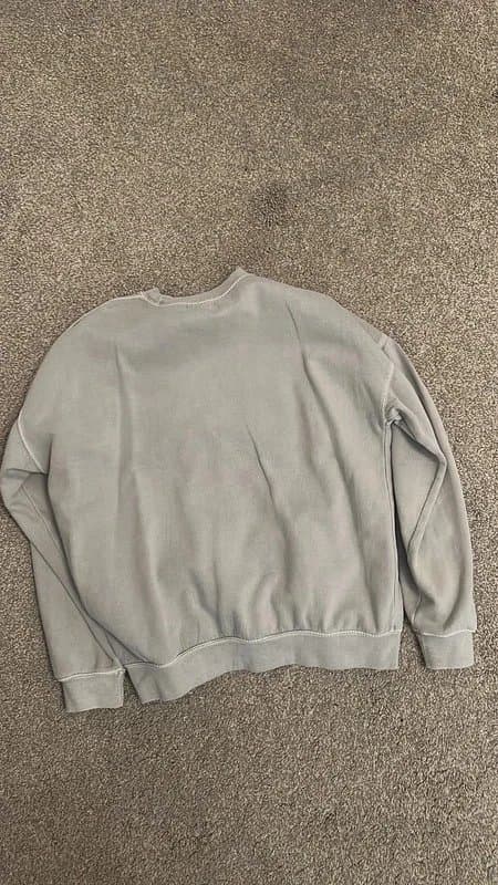 PrettyLittleThing PLT grey washed sweatshirt