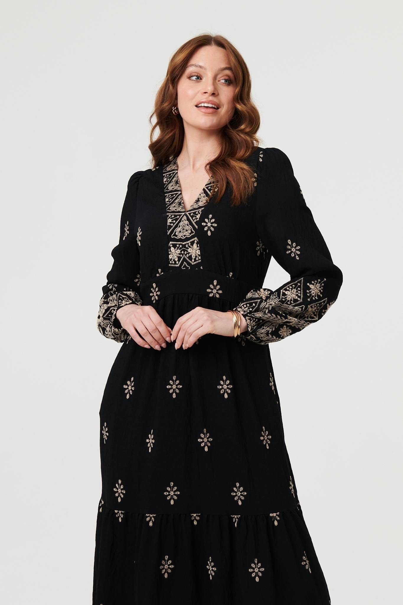 Izabel London Izabel London Women's Border Print Long Sleeve Maxi Dress in Black - 4