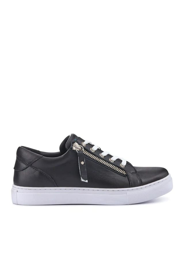 Jones Bootmaker Jones Bootmaker Women's Padova2 Leather Lace-Up Trainers in Black - 2