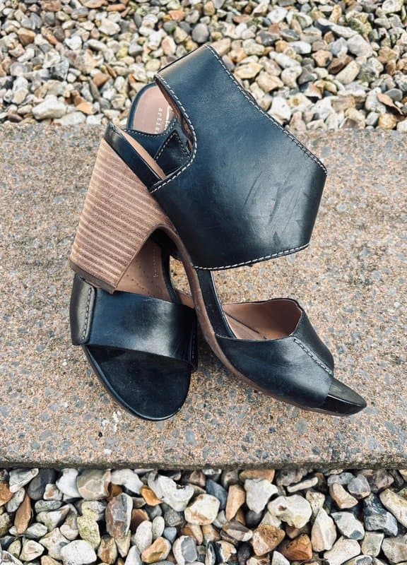 Clarks Clarks Black Leather Sandals Size 41 (7) rrp £89.00