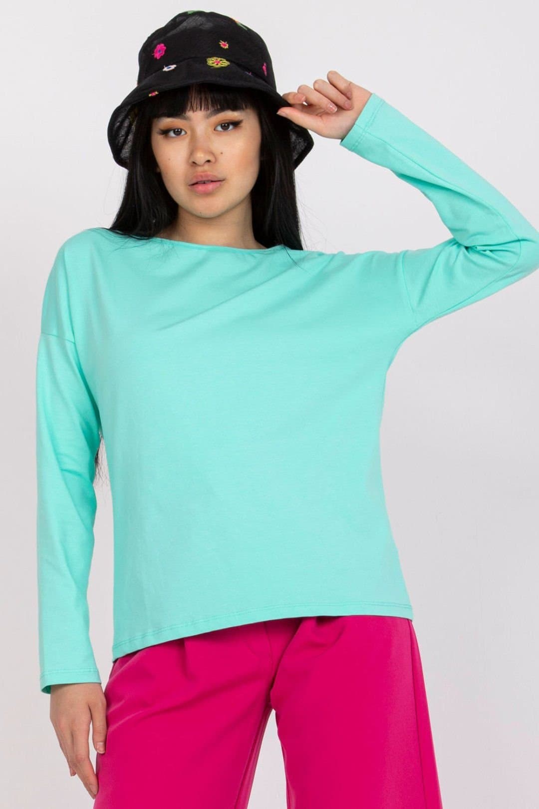 Love Lace Love Lace Women's Solid Simple Cut Long Sleeve Blouse in Green