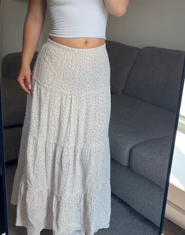 Brandy Melville Brandy Melville floral cream maxi skirt