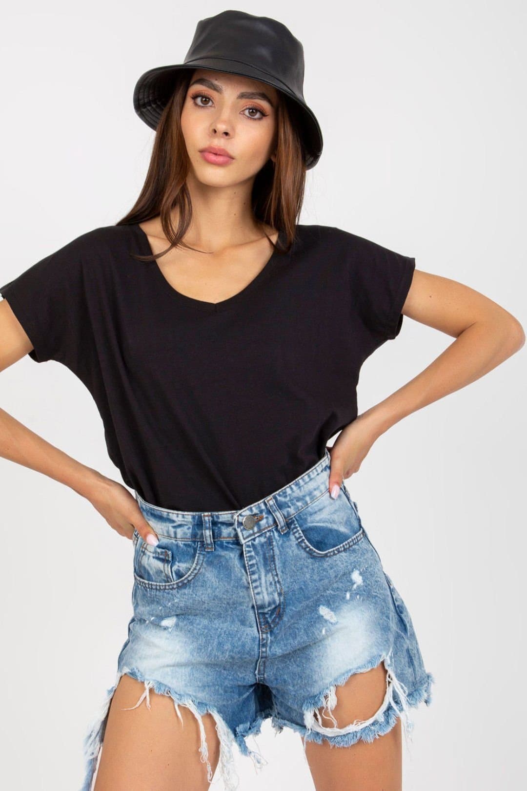 Love Lace Love Lace Women's Everyday Short Sleeve Heart Neck T-Shirt Style 169734 in Black