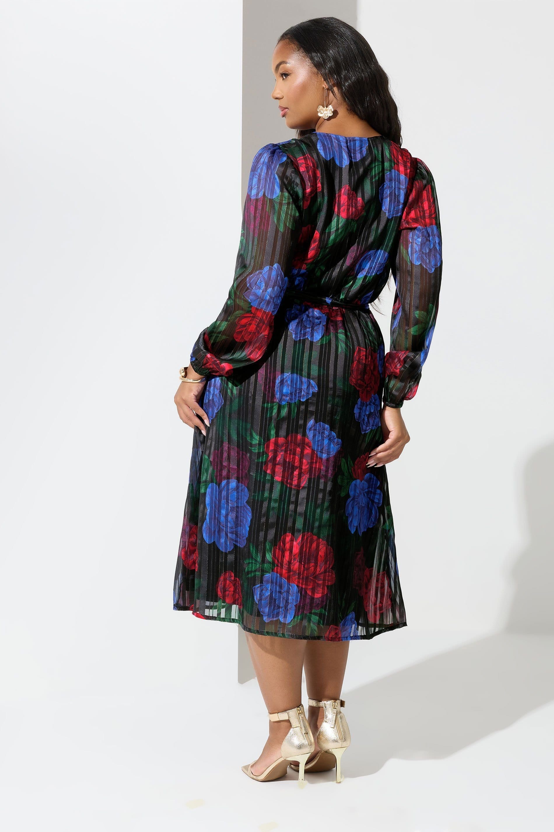 Yours Yours Women's Floral Metallic Wrap Dress in Black - 4