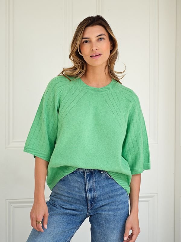 Cove Cove Women's Brooke Boxy Top in Green - 3