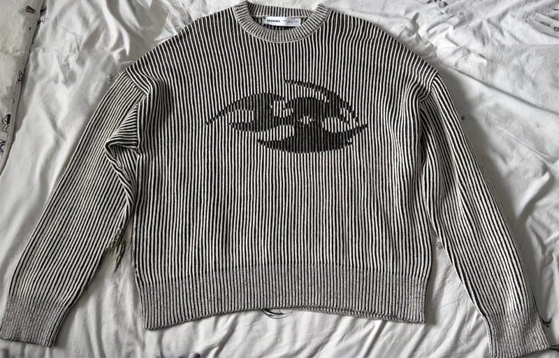Bershka Bershka Knitted Sweater with Graphic- M