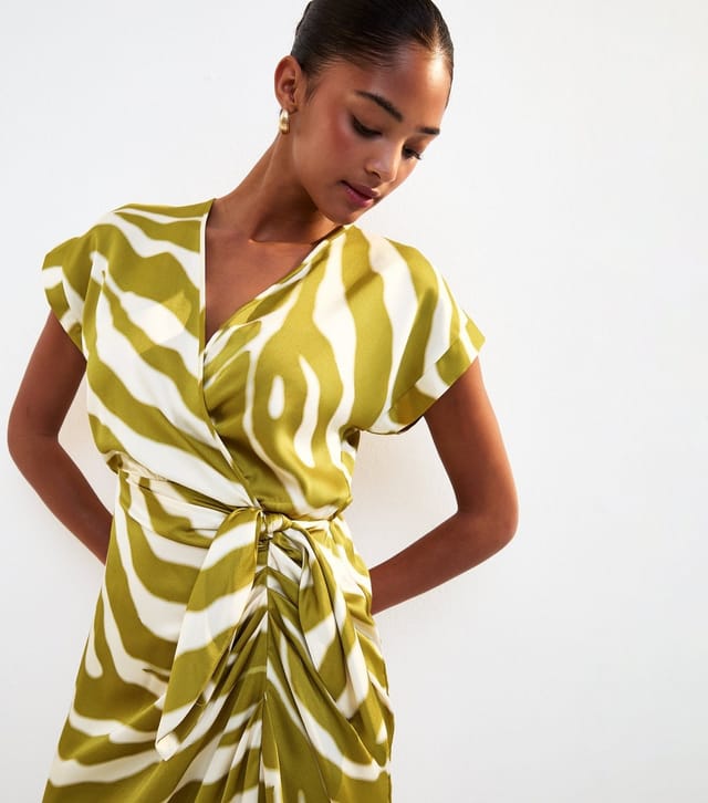 New Look Women's Green Zebra Print Wrap Front Midi Dress New Look - 2
