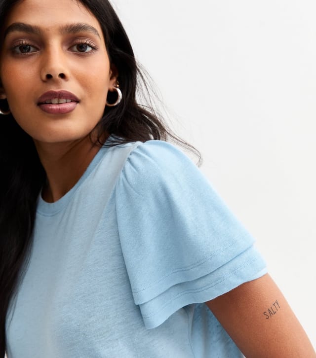 New Look Women's Light Blue Flutter Sleeve T-Shirt New Look - 2