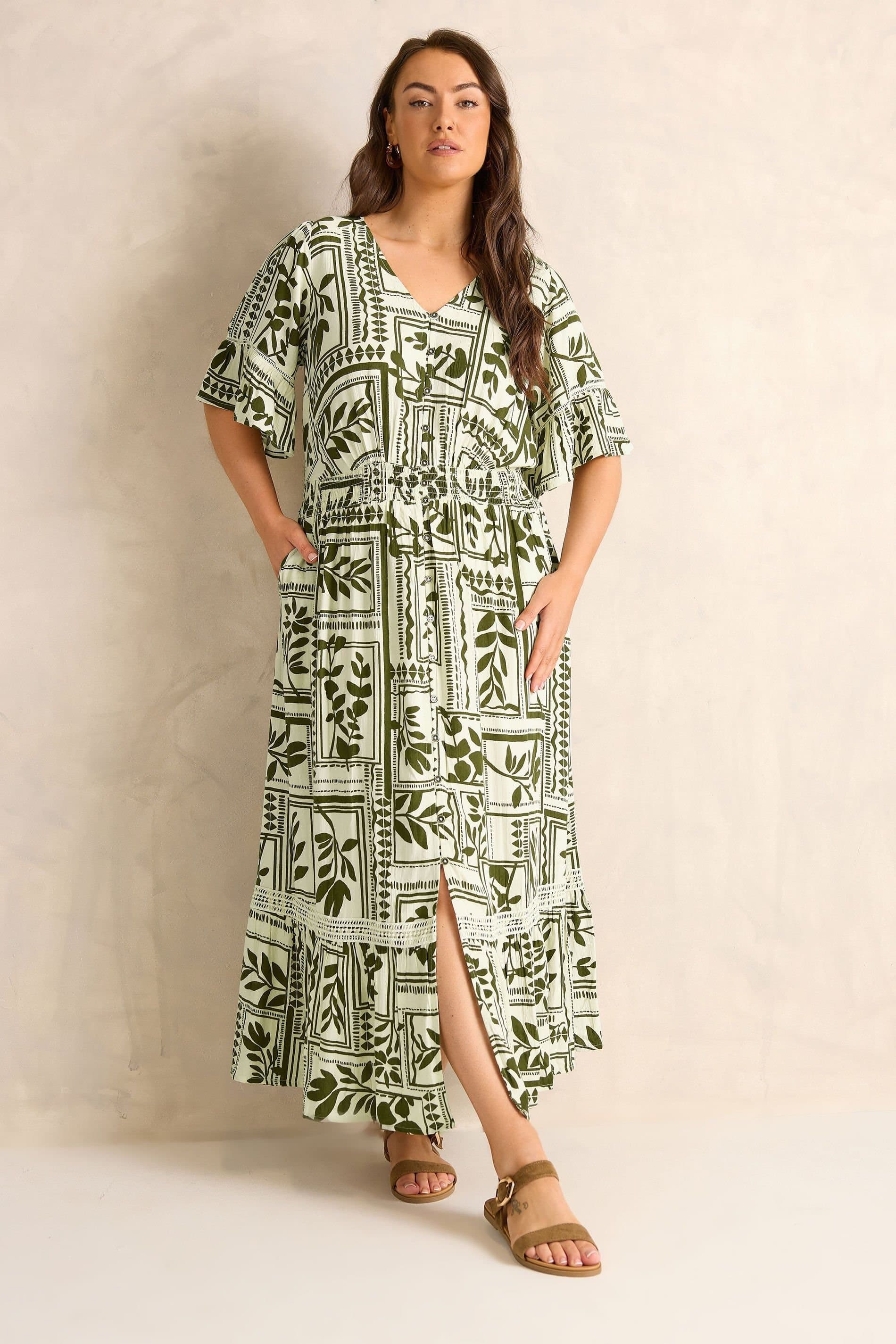 Evans Evans Women's Leaf Print Button Through Maxi Dress in Green