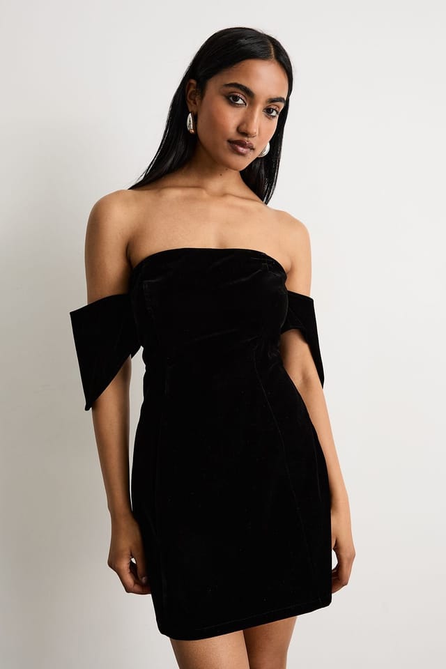Warehouse Warehouse Women's Bonded Velvet Bardot Mini Dress in Black - 2